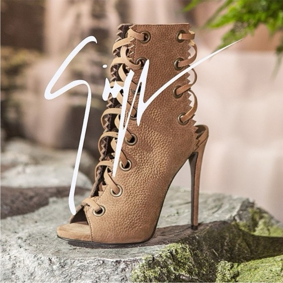 Giuseppe Zanotti Shoes - EUC Giuseppe Zanotti Nubuck Lace-Up Ankle
Boots $1,595 36